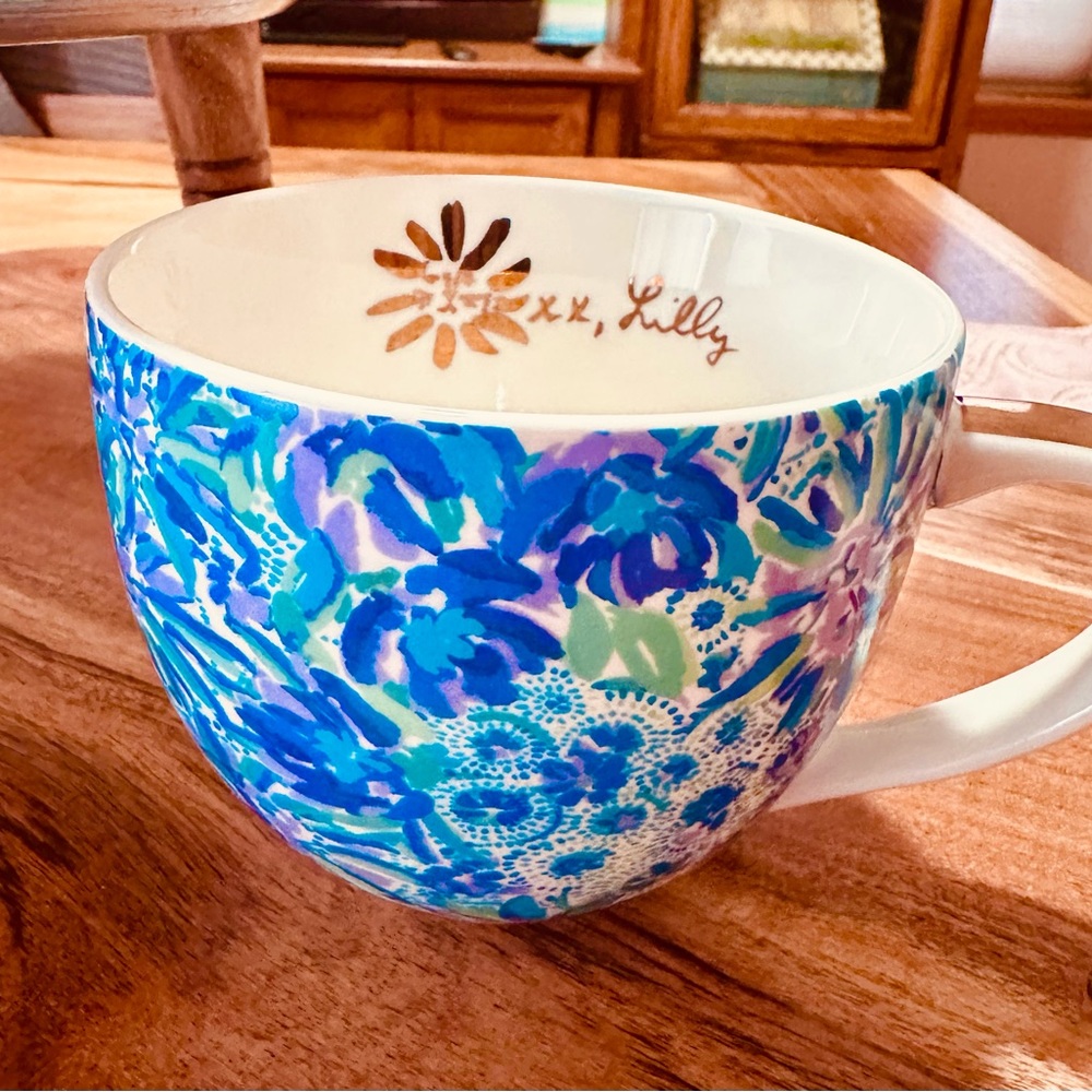 Lilly Pulitzer 12 oz coffee mug